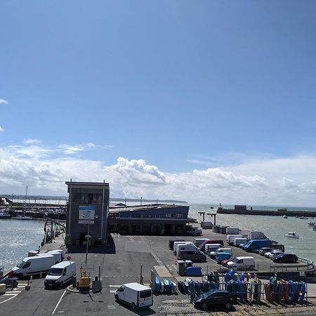 شقة La Vigie Sur Le Port غرانفيل المظهر الخارجي الصورة