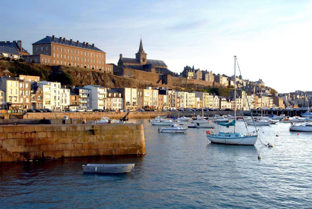 شقة La Vigie Sur Le Port غرانفيل المظهر الخارجي الصورة